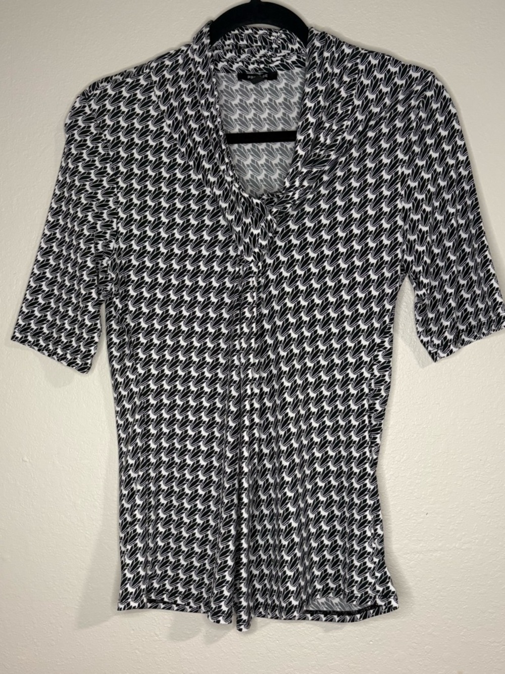 Premise Black & White Geometric Short Sleeve Top